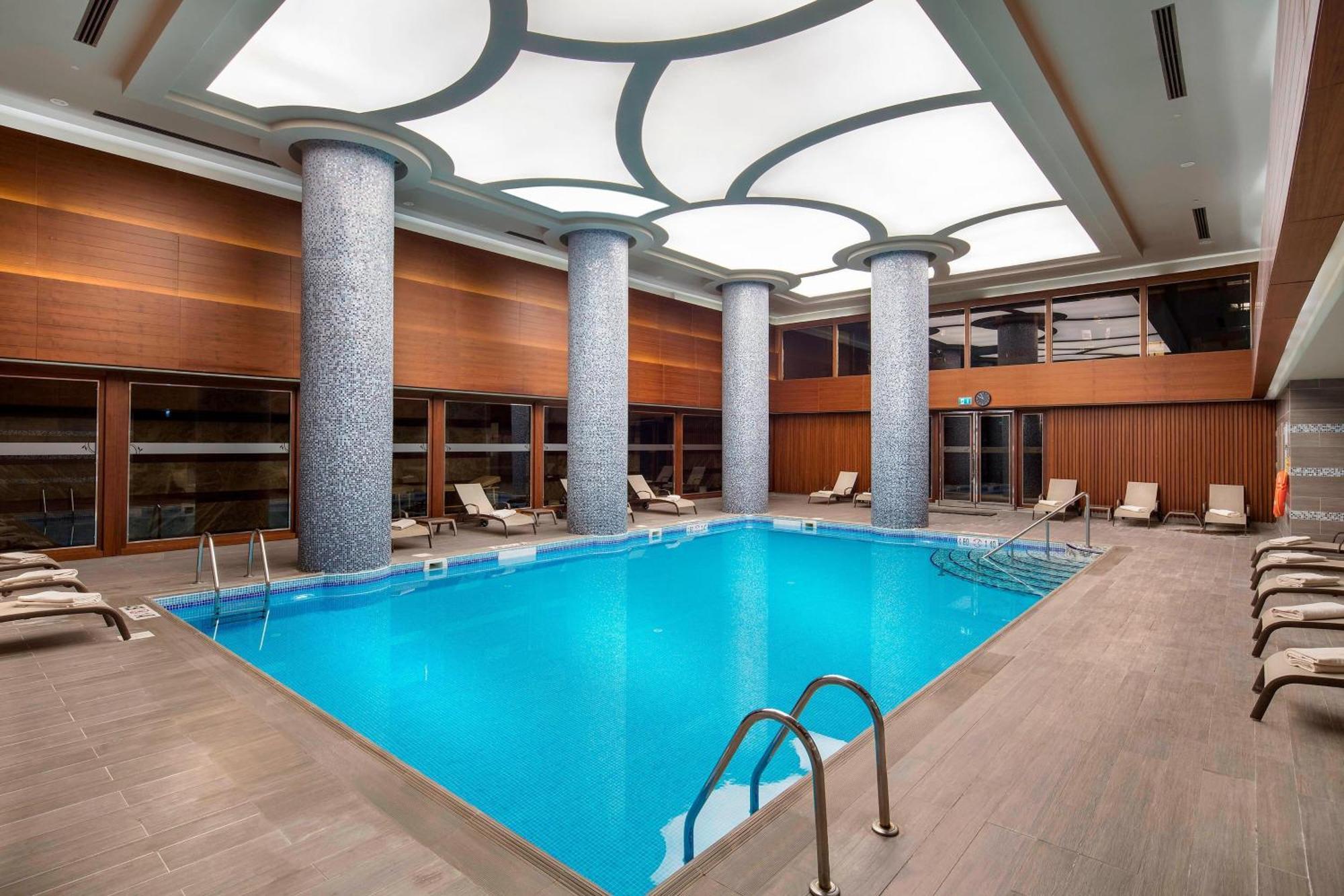 Sheraton Bursa Hotel Exterior foto Indoor pool